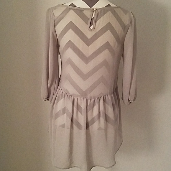 Top - Picture 2 of 3